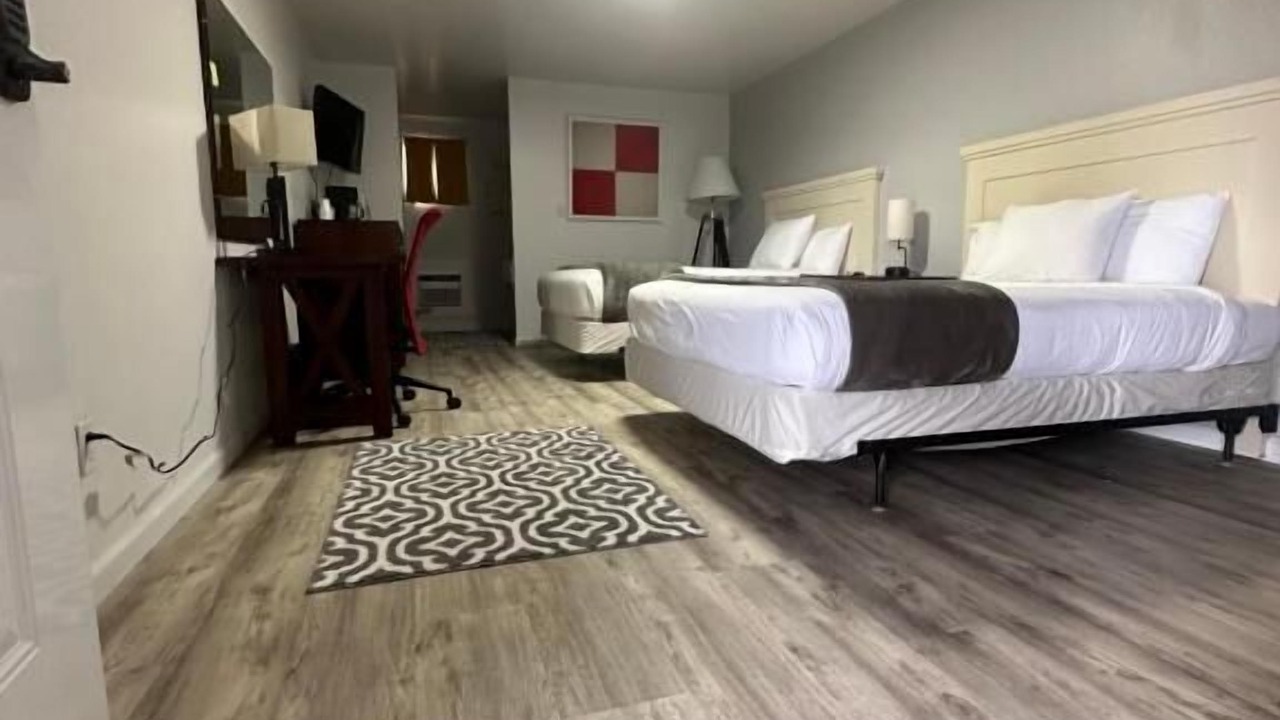 Photo of Bedroom in Frontier