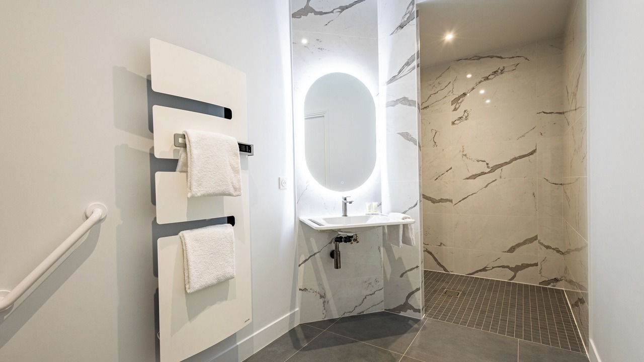 Photo of Bathroom in Beaune