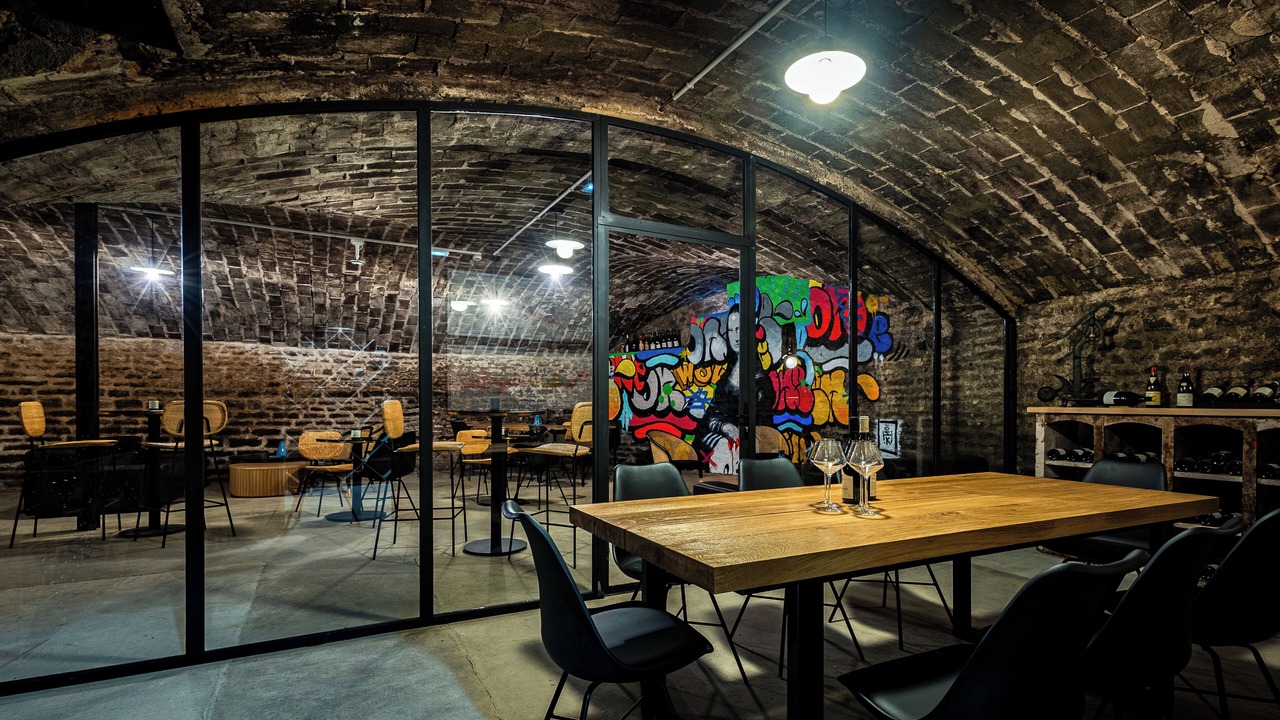 Photo of Others in Beaune