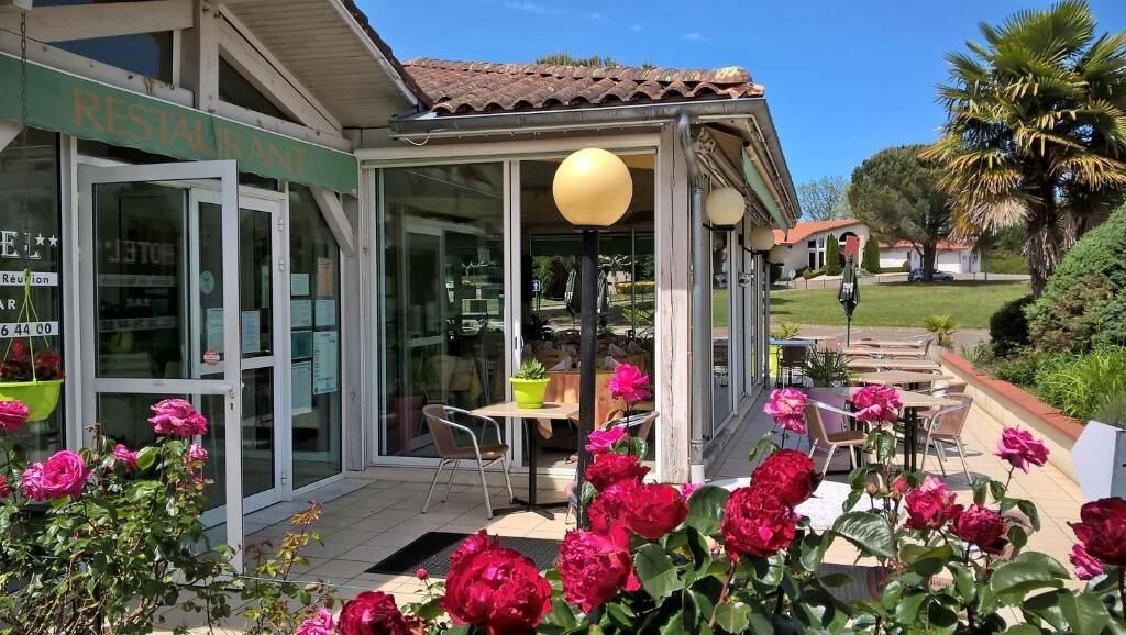 Photo of Outdoor in Bas-Mauco