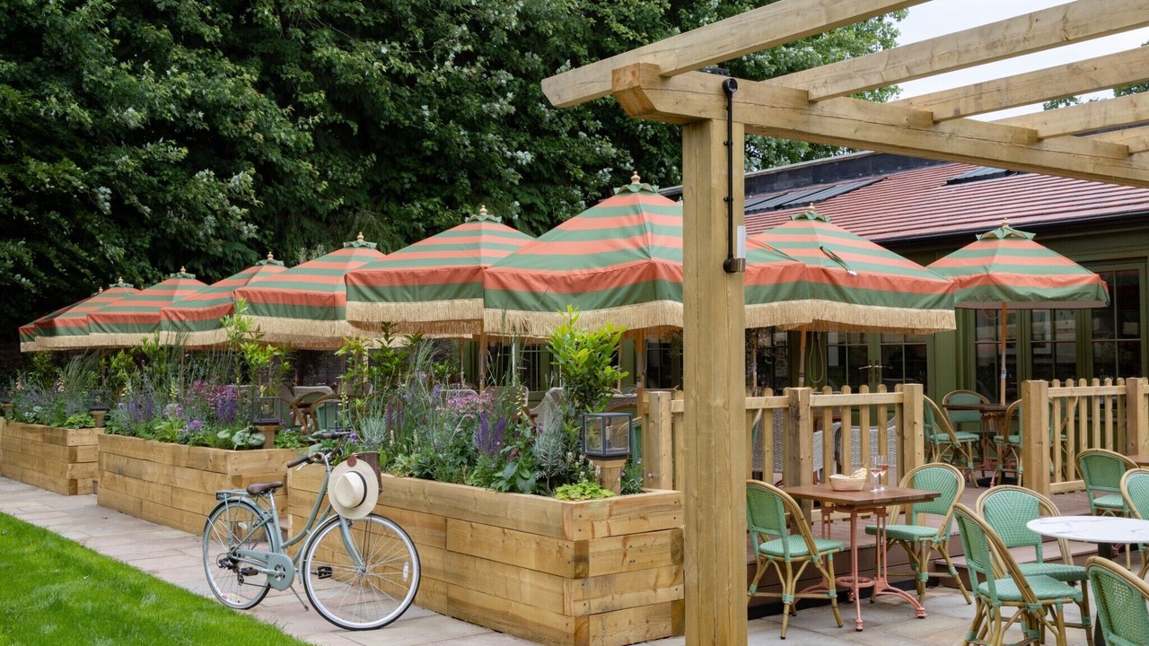 Photo of Patio Balcony in Chilworth