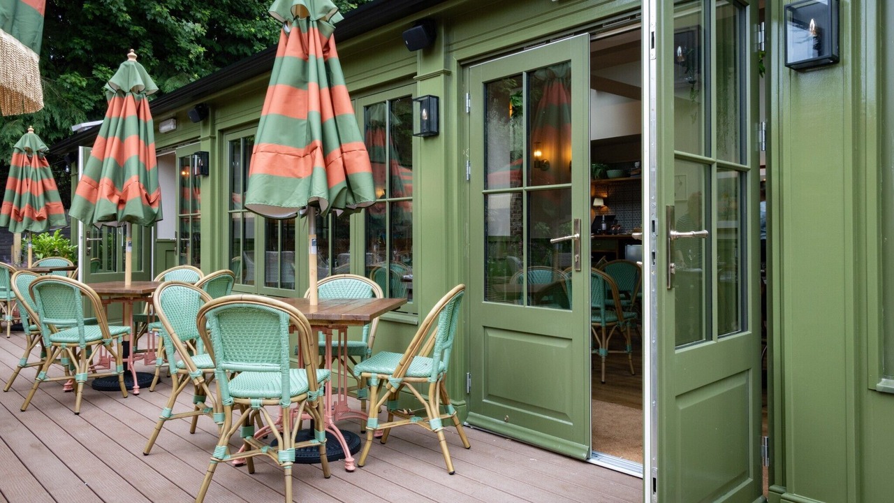 Photo of Patio Balcony in Chilworth