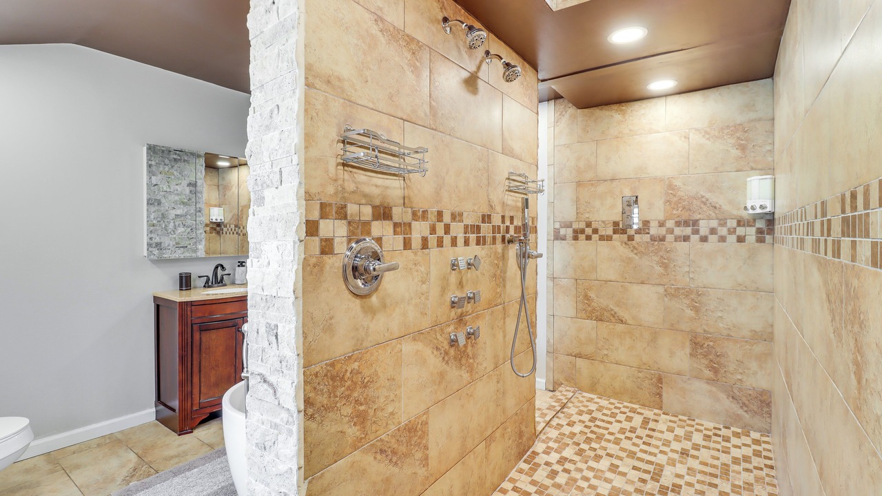 Photo of Others in Long Pond