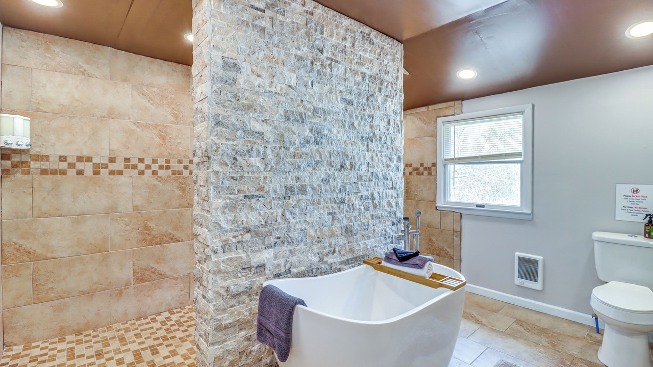 Photo of Others in Long Pond