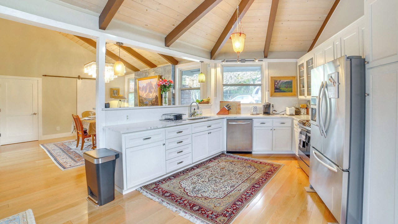 Photo of Others in Aptos