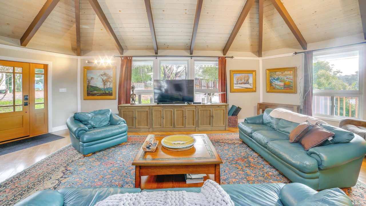 Photo of Others in Aptos