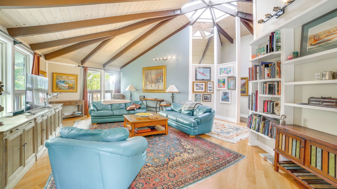 Photo of Others in Aptos