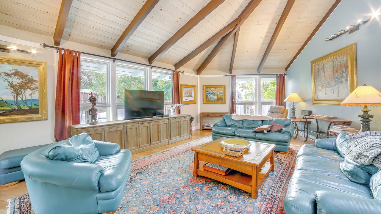 Photo of Others in Aptos