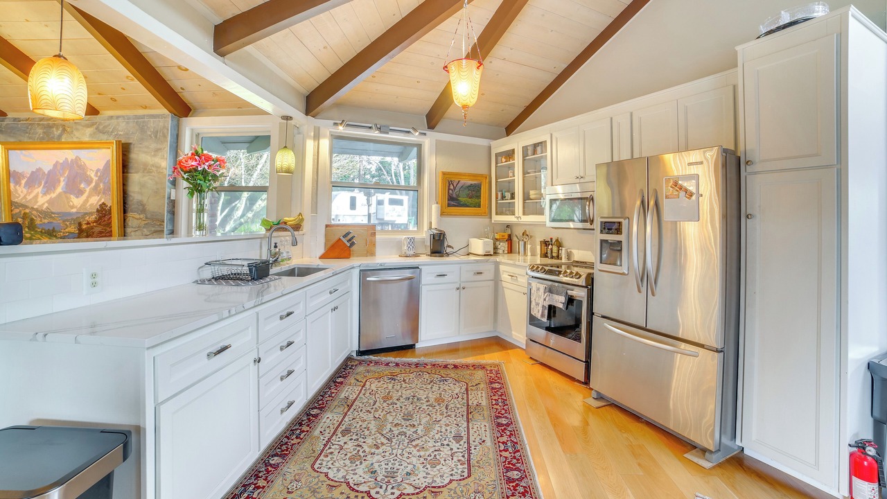 Photo of Others in Aptos