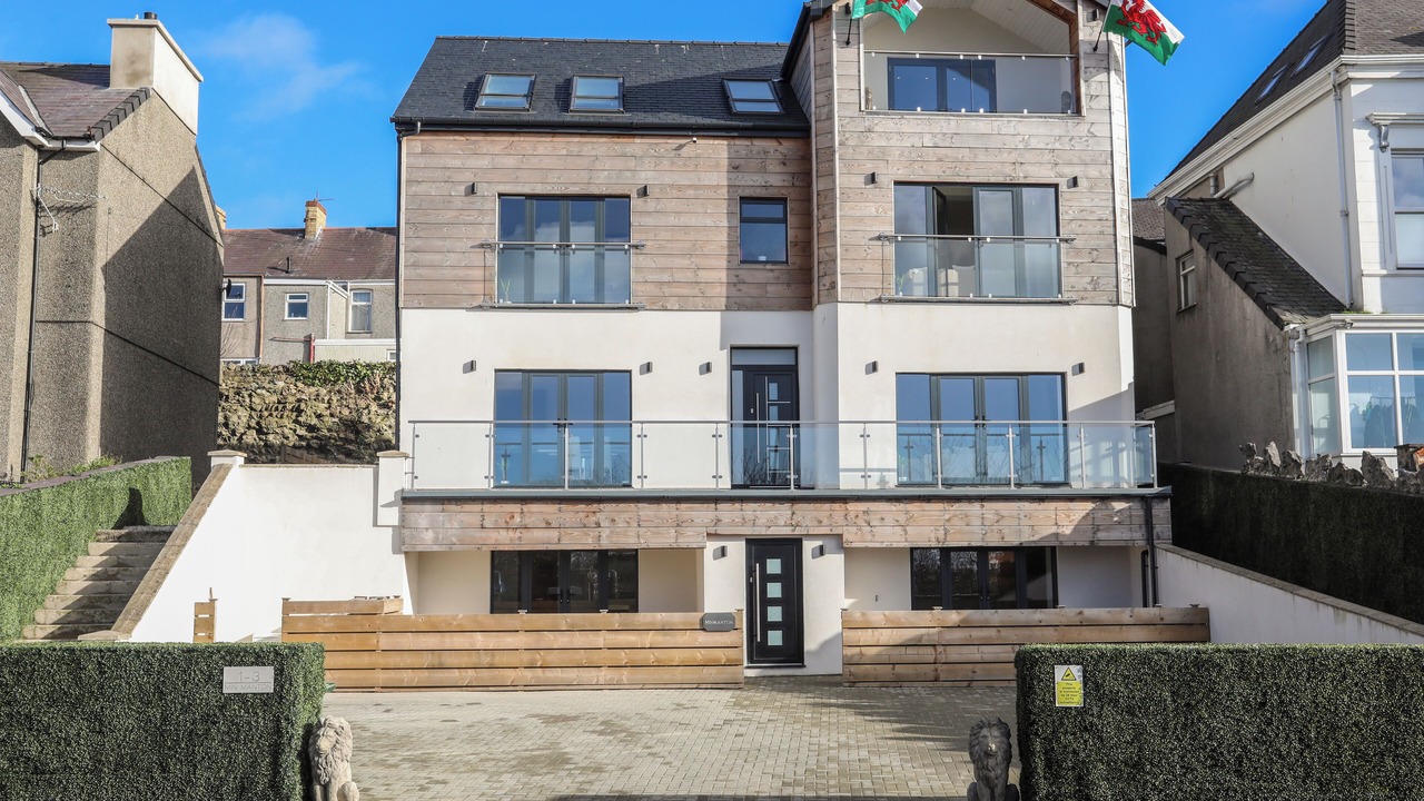 Photo of Outdoor in Bont Newydd