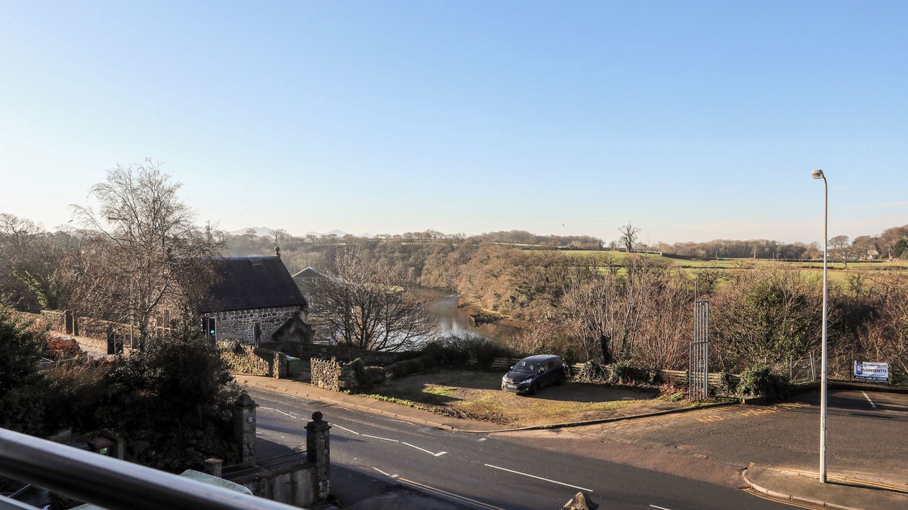 Photo of Others in Bont Newydd