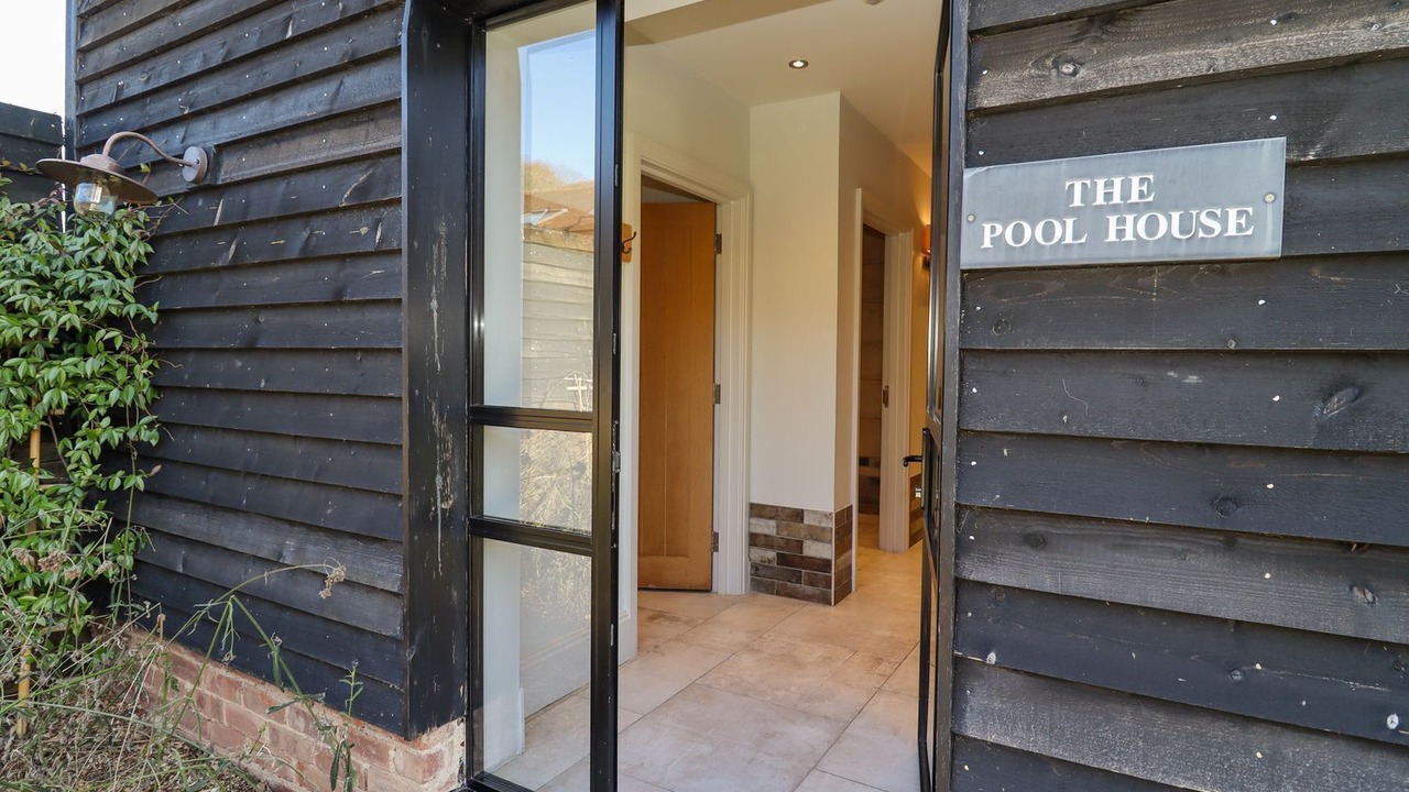 Photo of Outdoor in Moreton