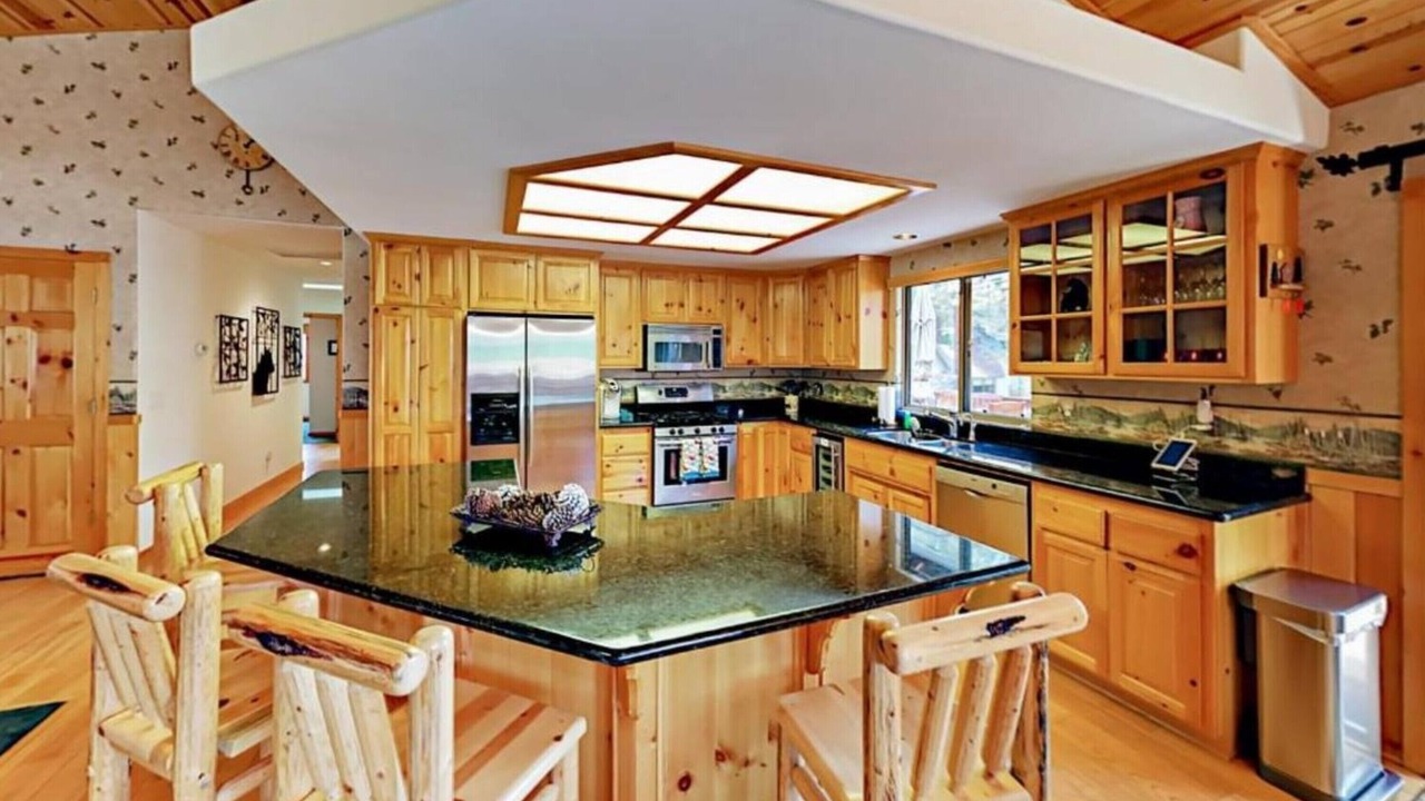 Photo of Livingroom in Eagle Mountain Estates
