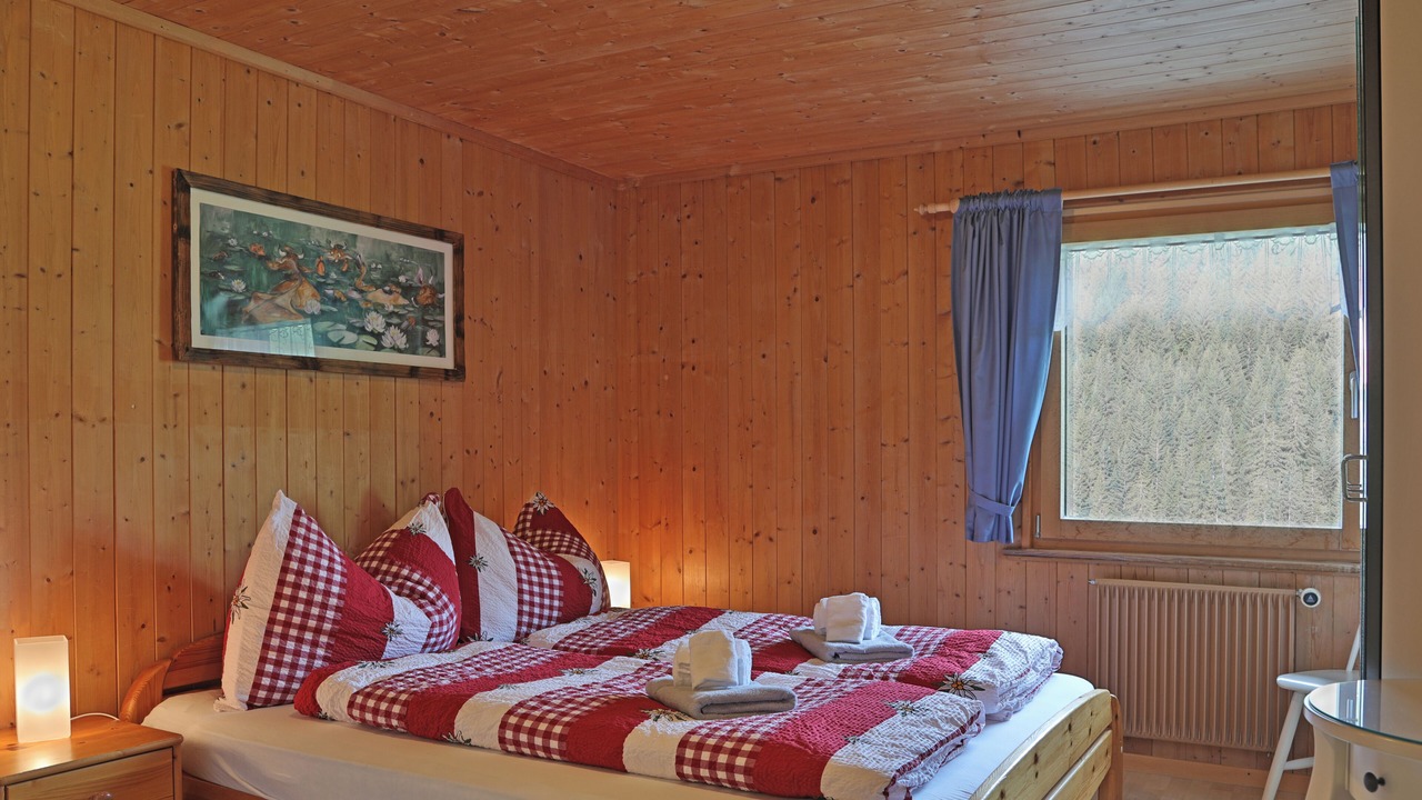 Photo of Bedroom in Ascharina
