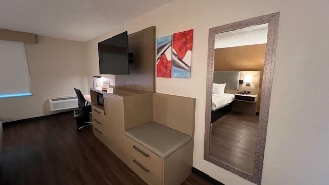 Photo of Bedroom in Lansing