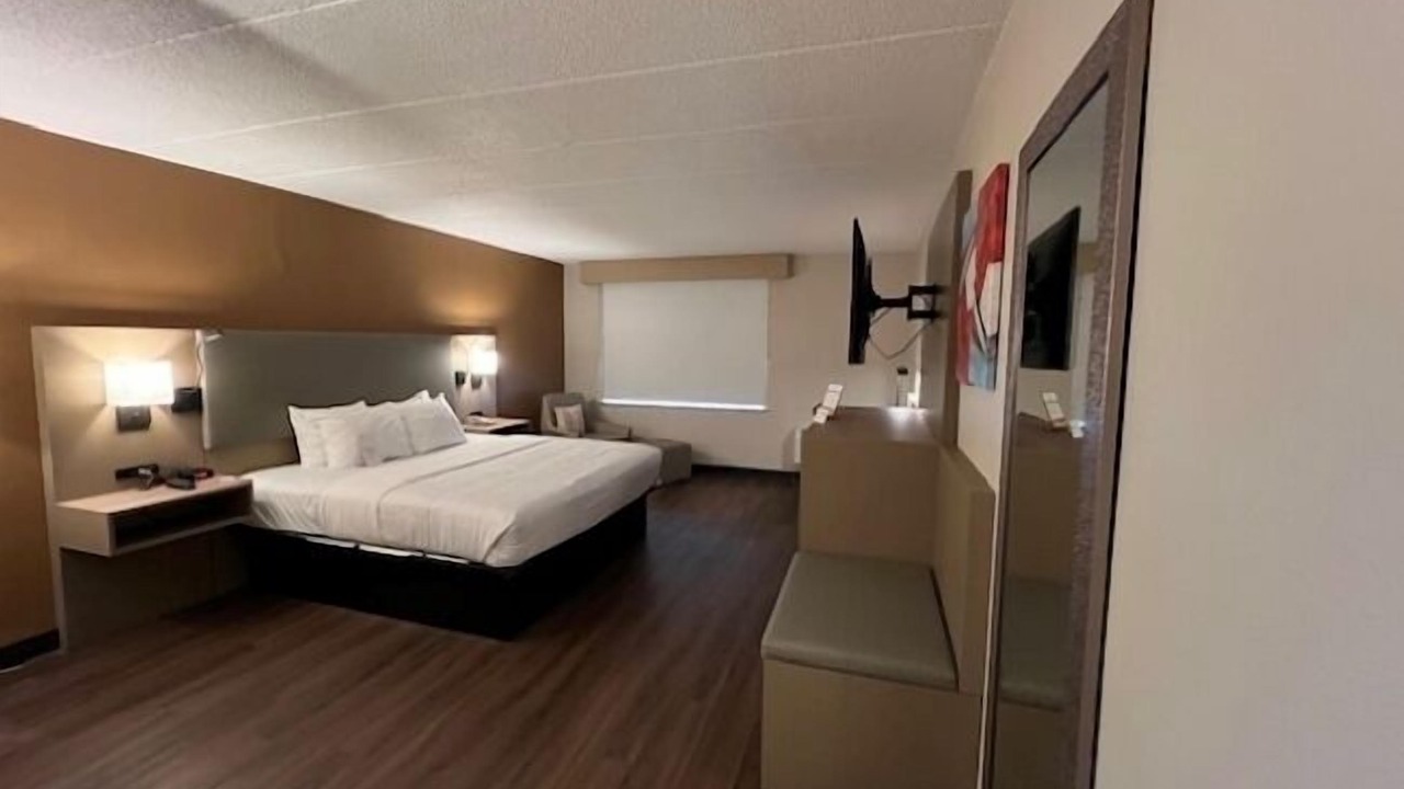 Photo of Bedroom in Lansing