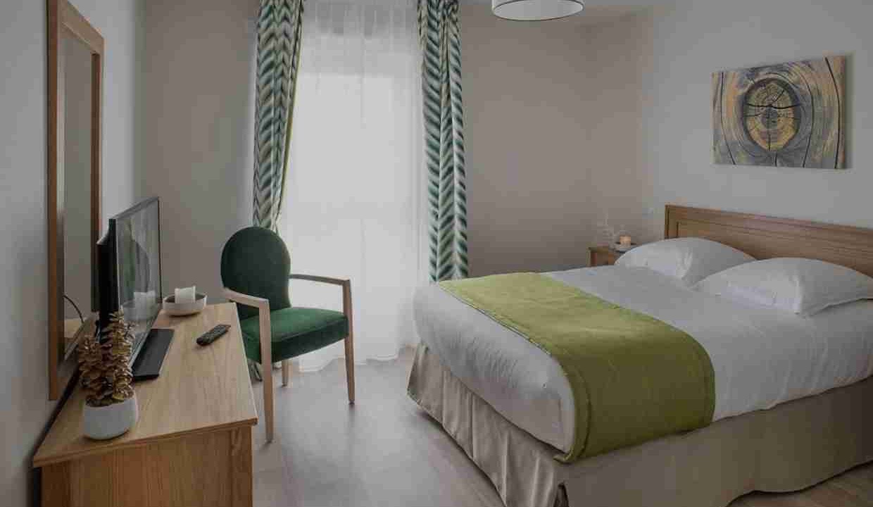 Photo of Bedroom in Mont-Saint-Aignan