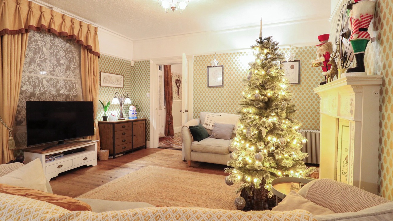 Photo of Livingroom in East Hanningfield