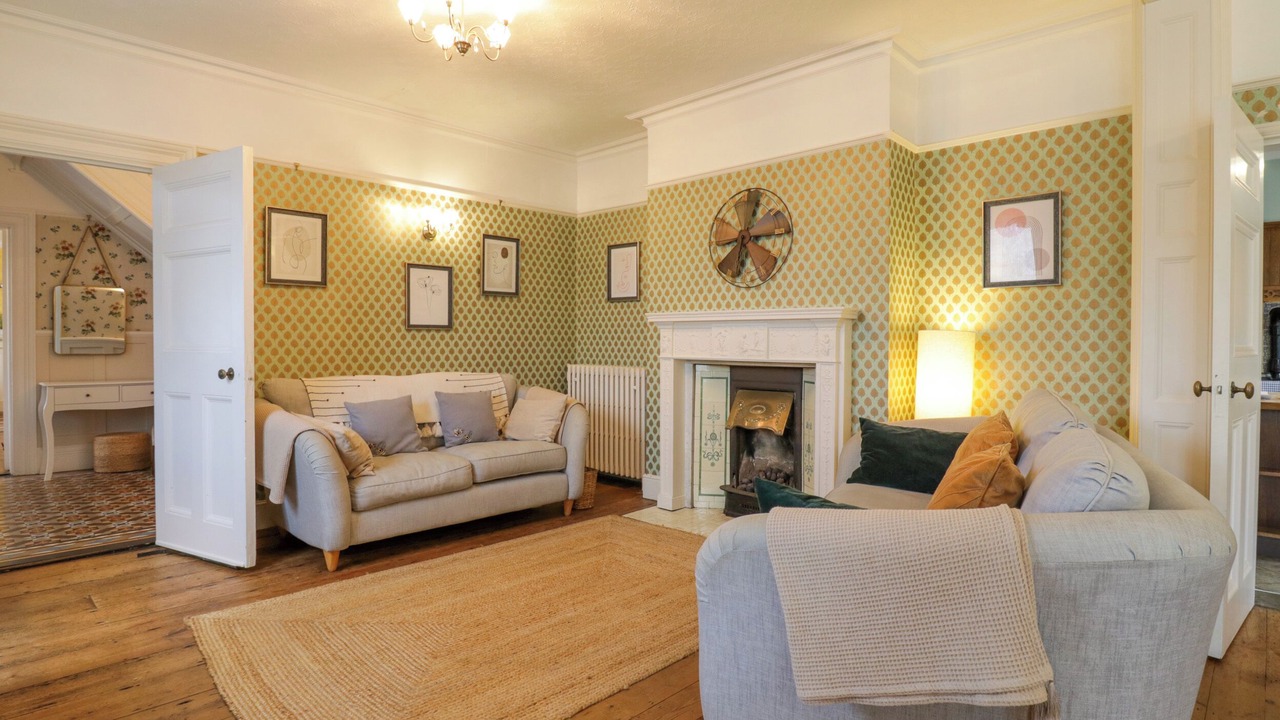 Photo of Livingroom in East Hanningfield