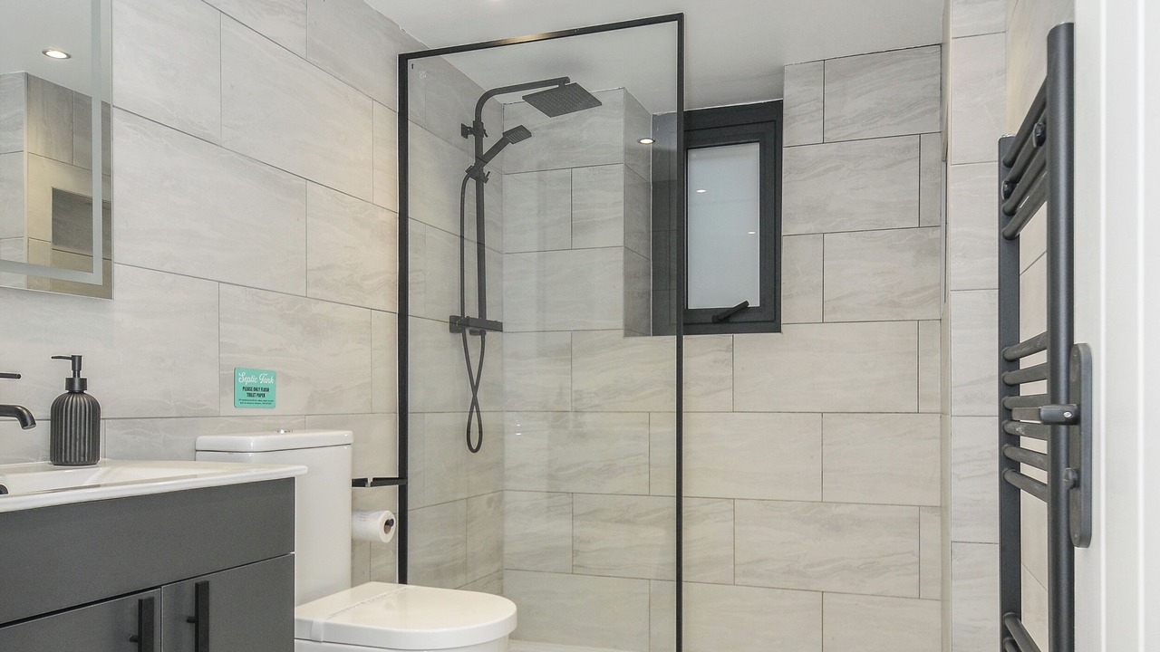 Photo of Others in Appledore