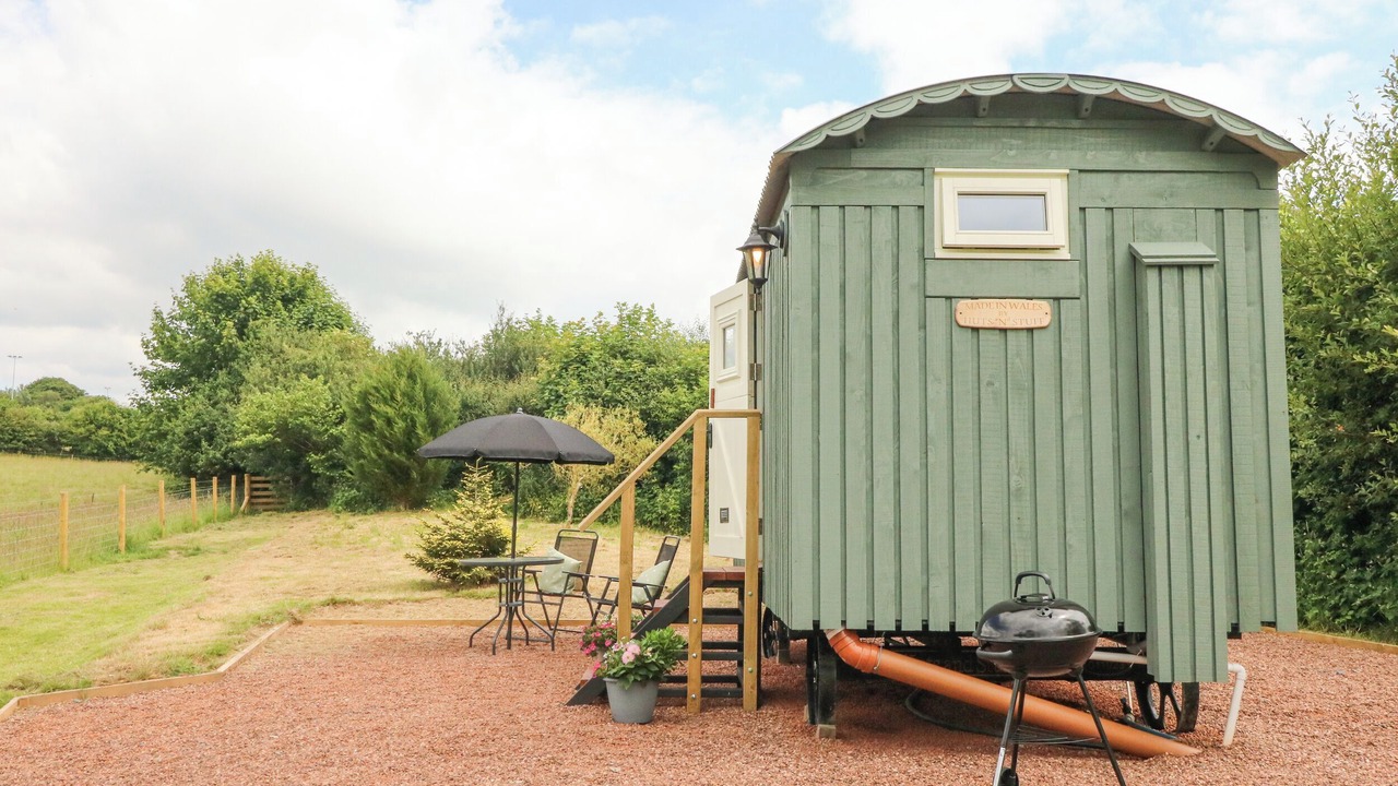 Photo of Outdoor in Brayford