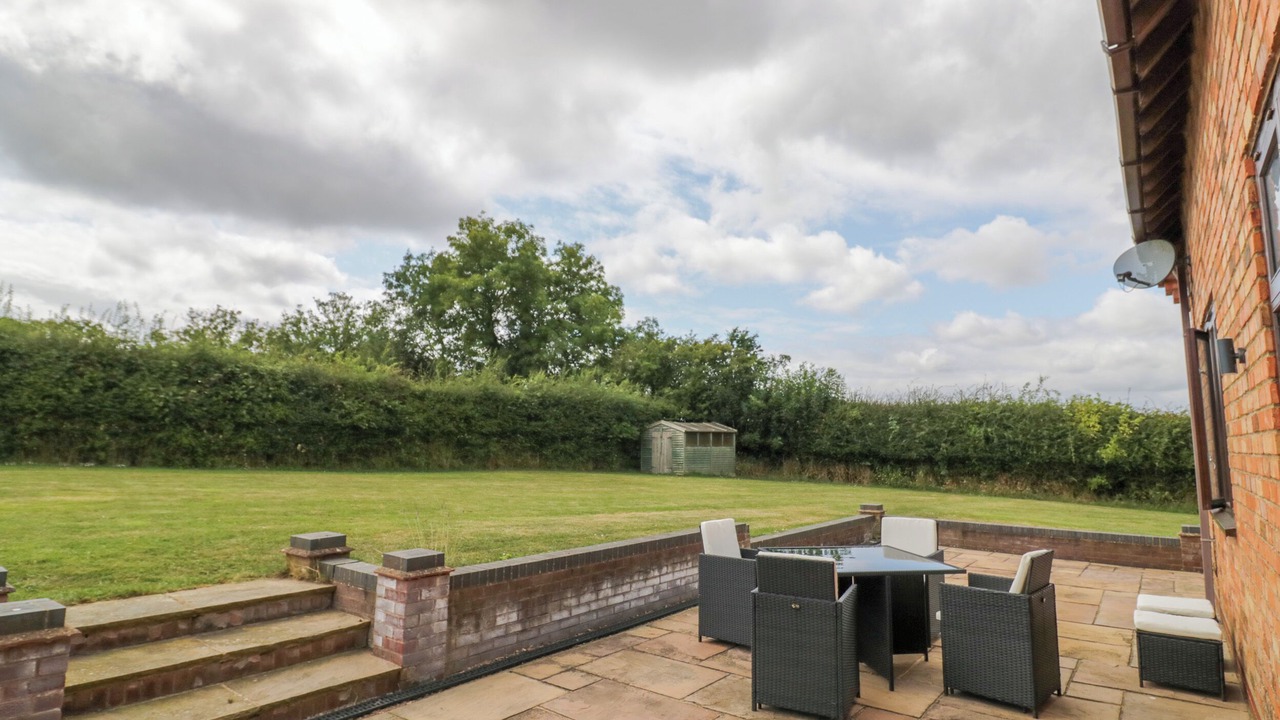 Photo of Outdoor in Harvington