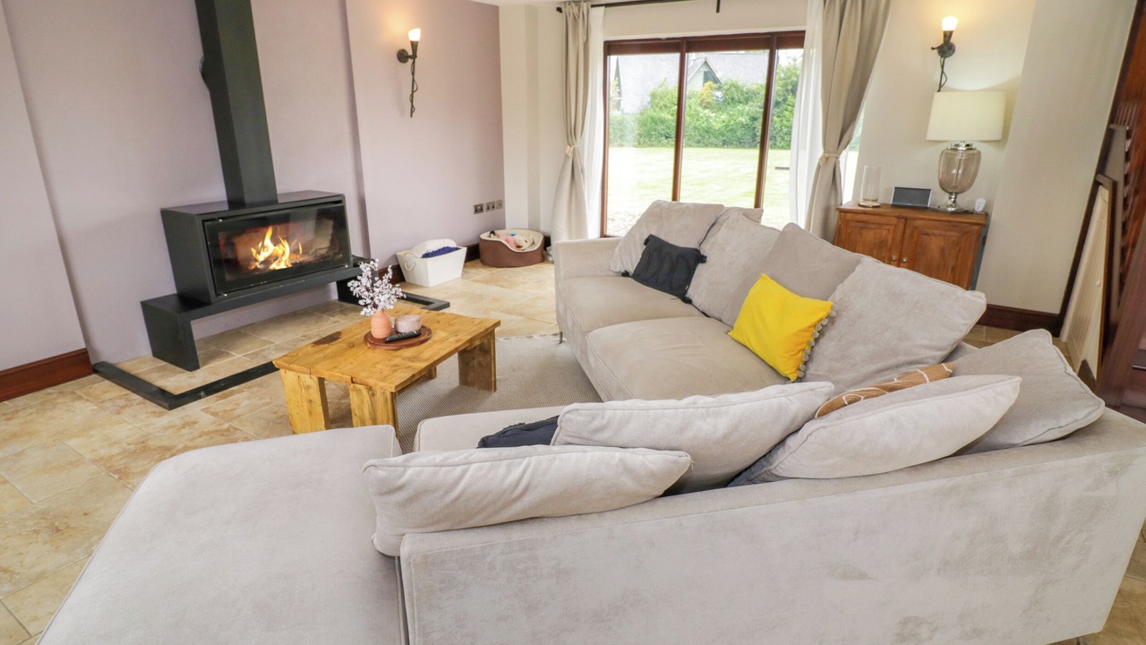 Photo of Livingroom in Harvington