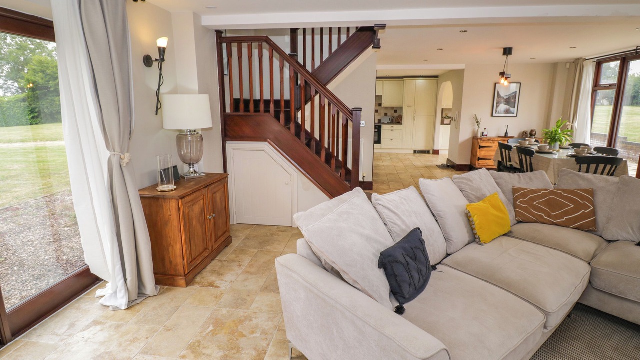 Photo of Livingroom in Harvington