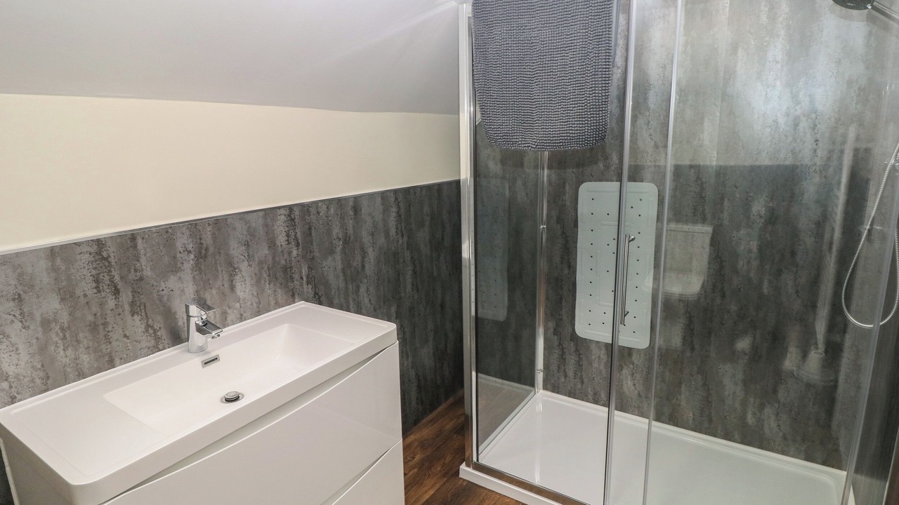 Photo of Others in Dol-y-Gaer