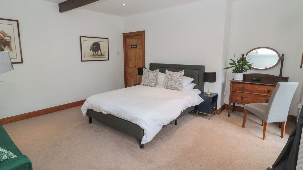 Photo of Others in Ford