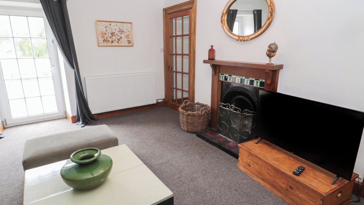 Photo of Livingroom in Ford