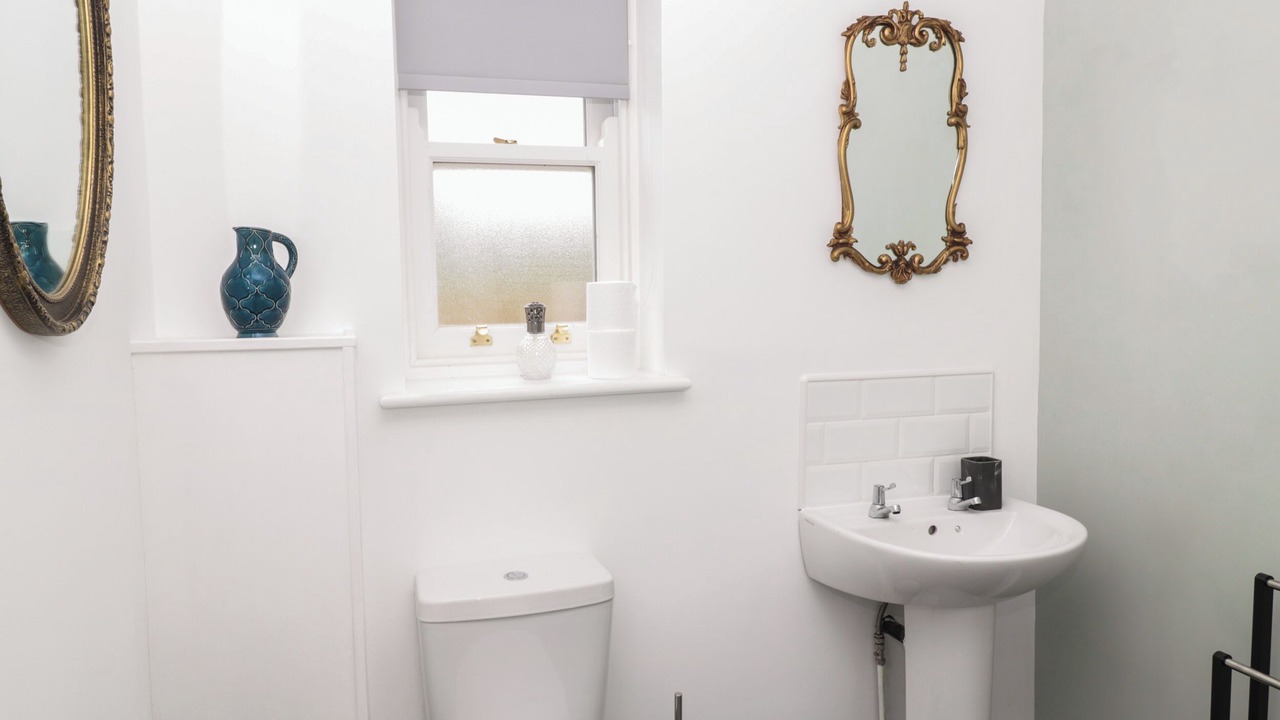 Photo of Bathroom in Ford