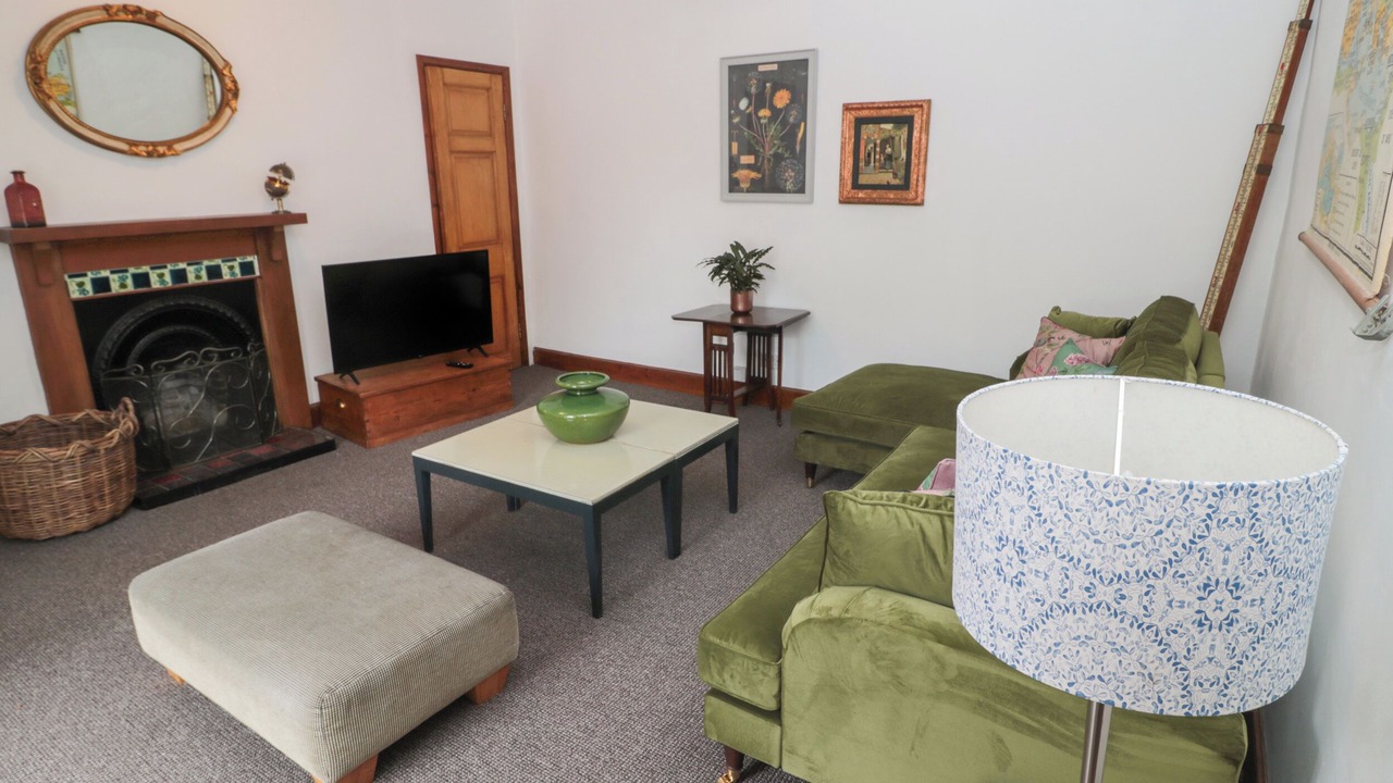 Photo of Livingroom in Ford