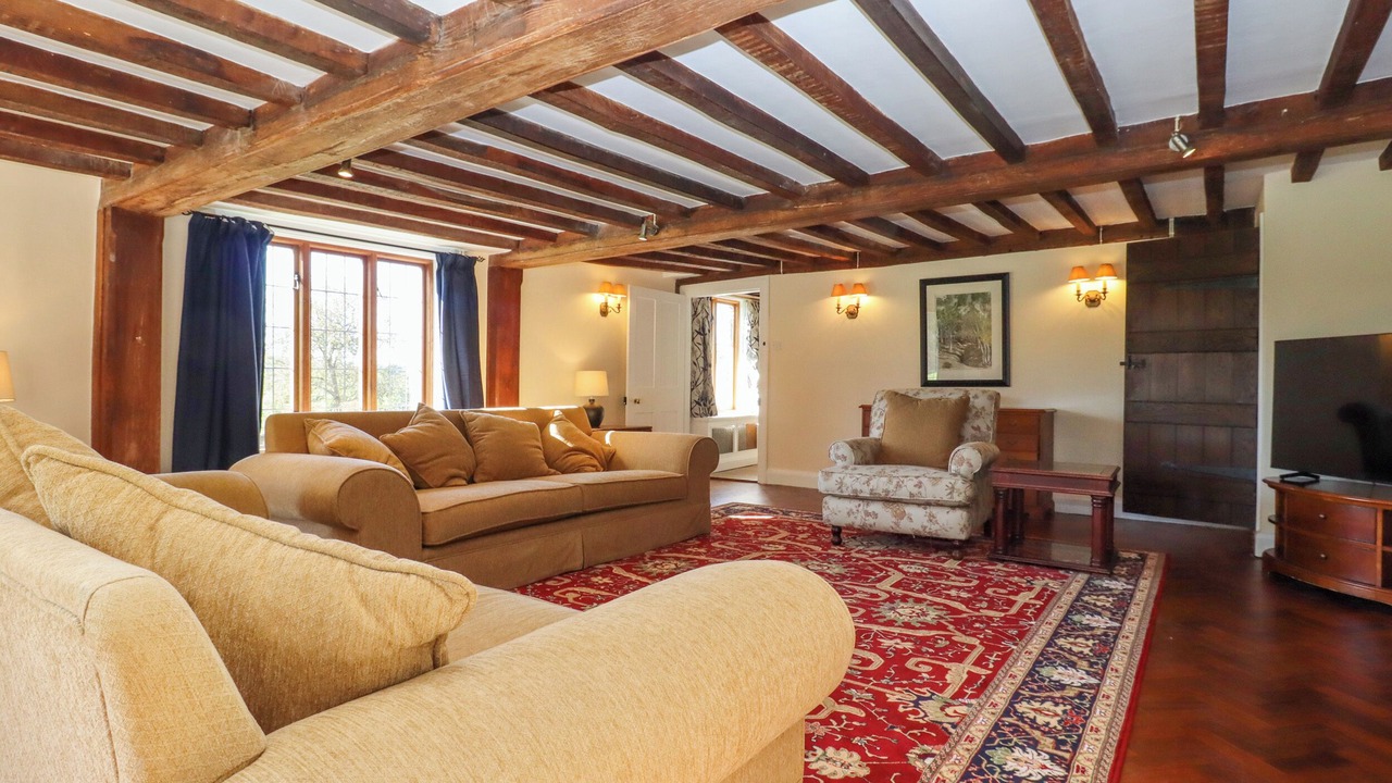 Photo of Livingroom in Ewhurst Green