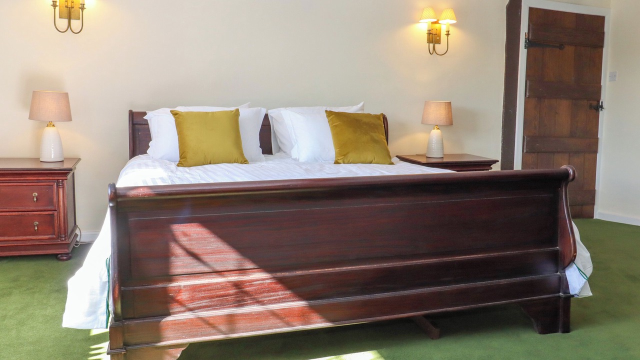 Photo of Others in Ewhurst Green