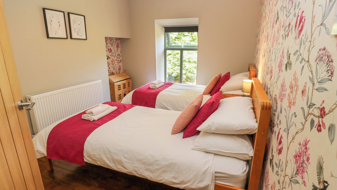 Photo of Others in Tideswell