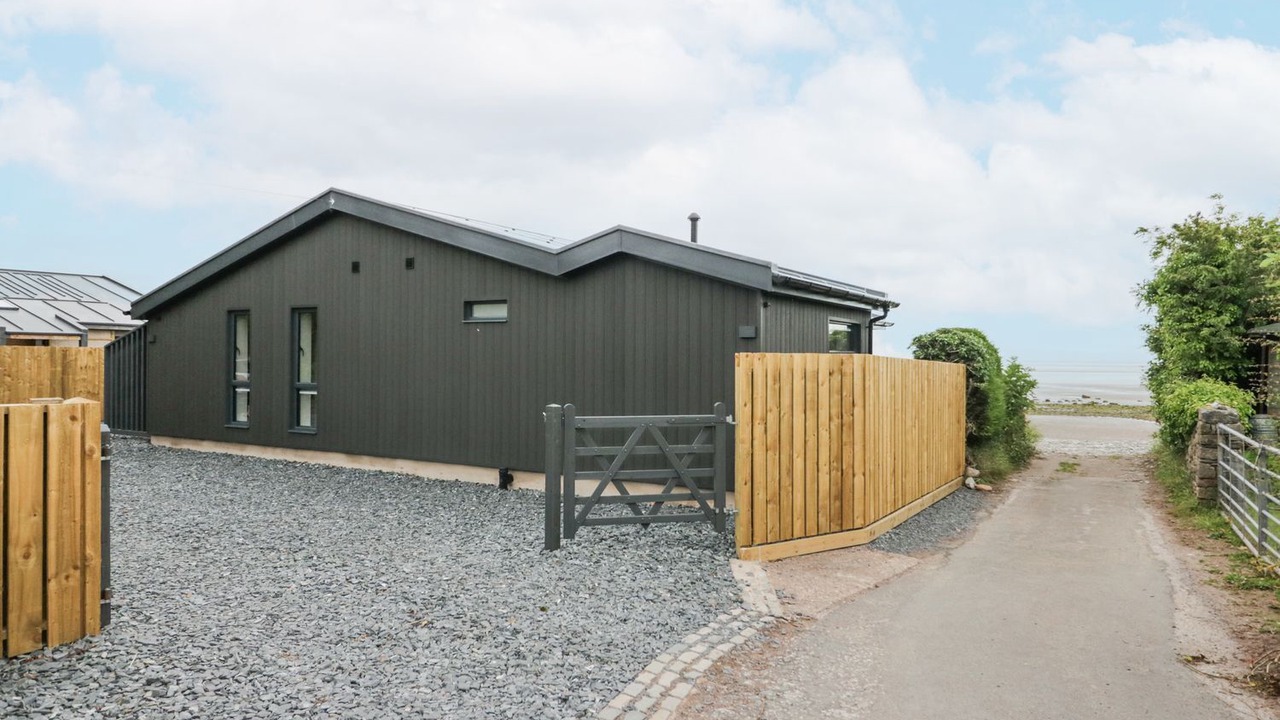 Photo of Outdoor in Baycliff