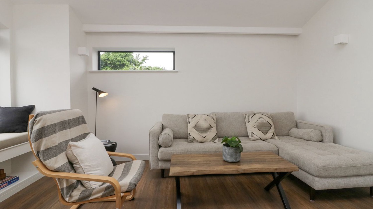 Photo of Livingroom in Baycliff