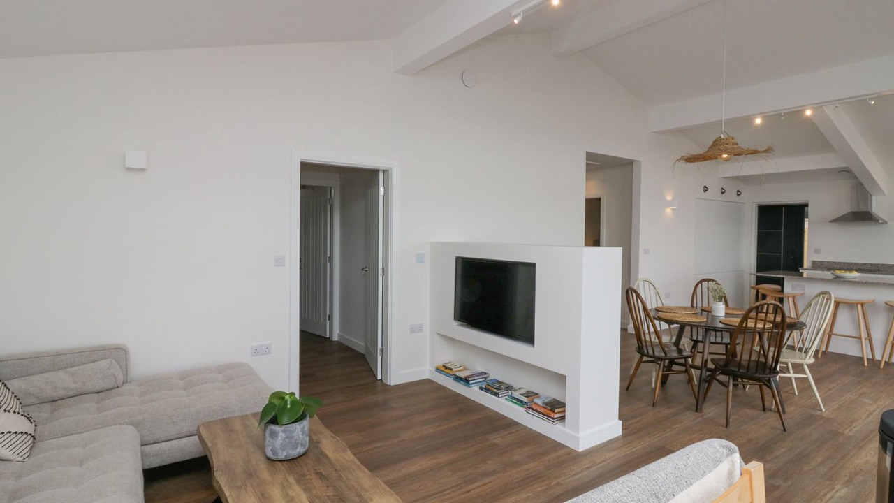 Photo of Livingroom in Baycliff