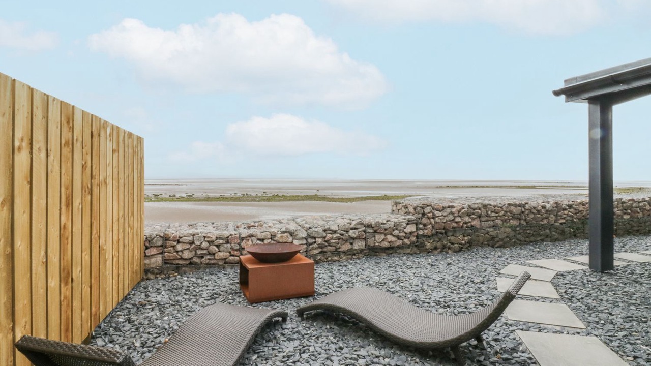 Photo of Outdoor in Baycliff