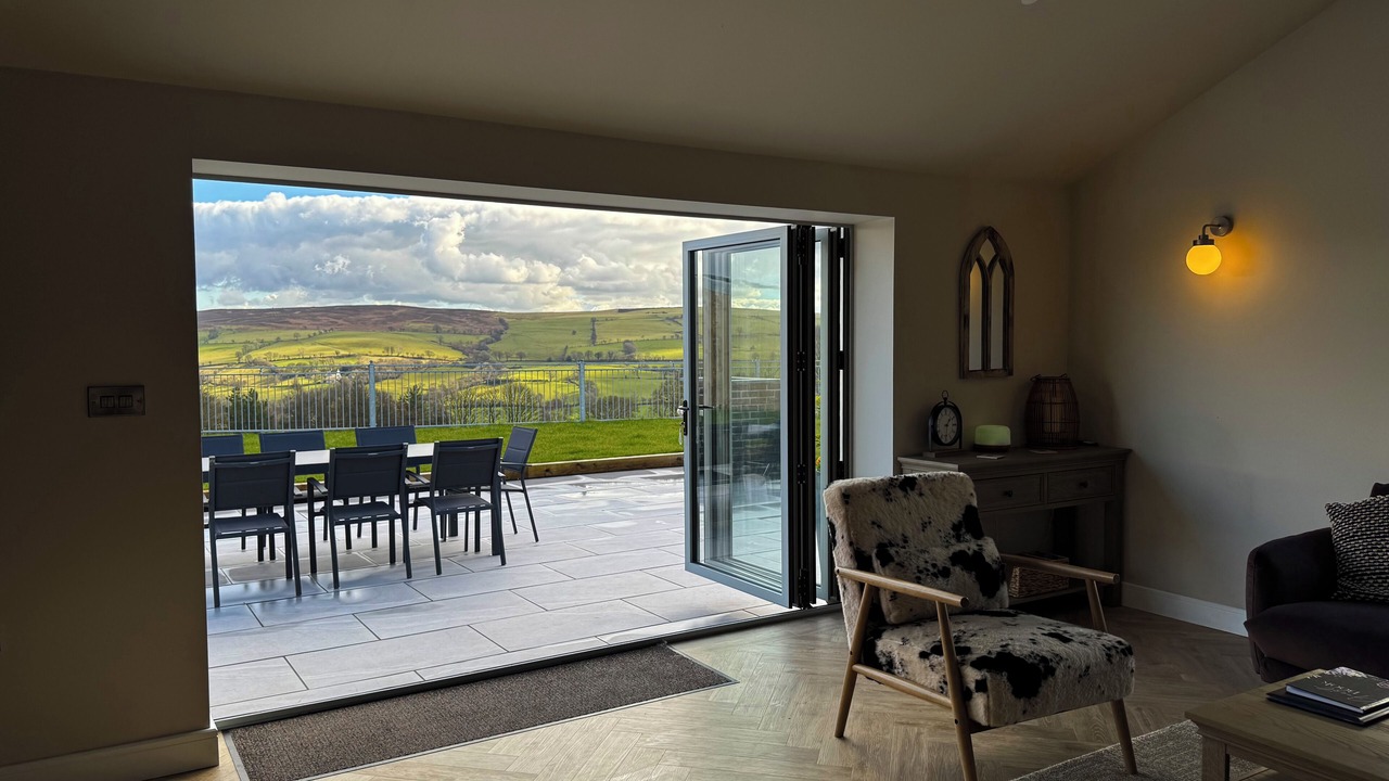 Photo of Livingroom in Graigfechan