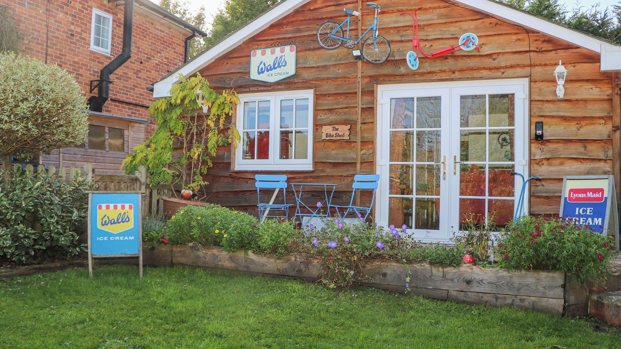 Photo of Outdoor in Dunbridge