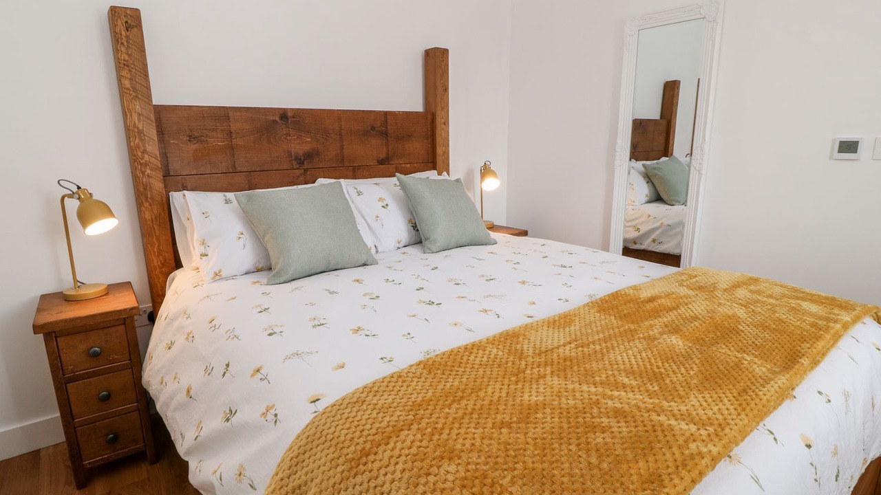 Photo of Others in Saltash