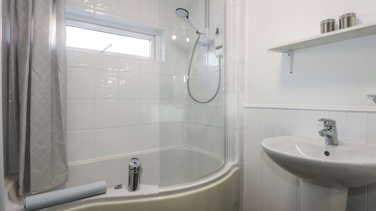 Photo of Others in Borth-y-Gest