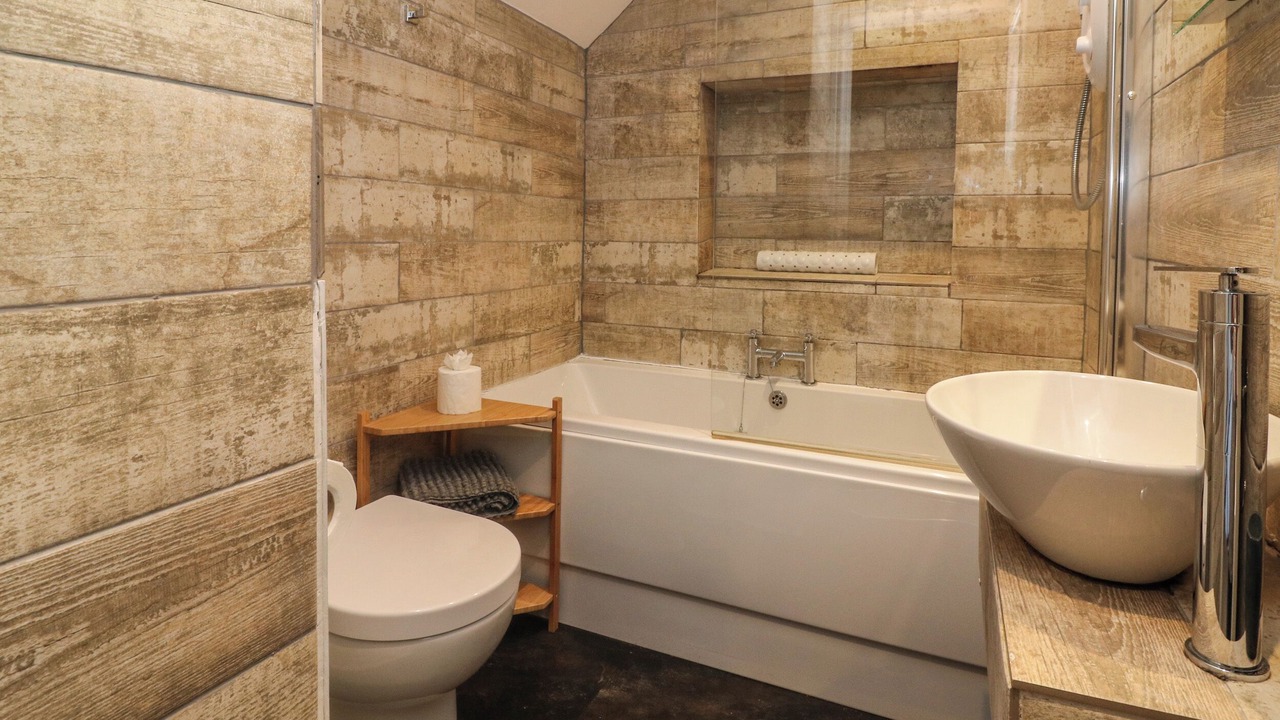 Photo of Others in Lynton