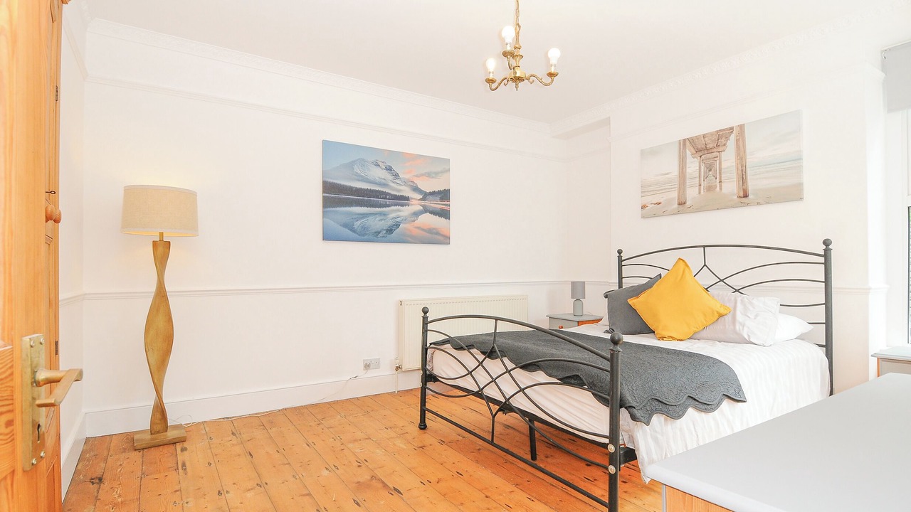 Photo of Others in Looe