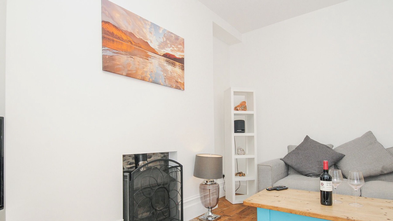 Photo of Livingroom in Looe