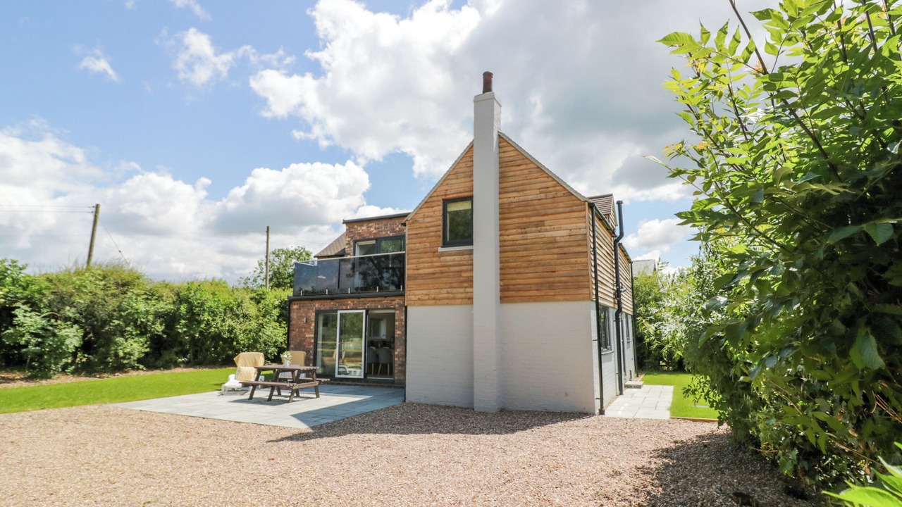 Photo of Outdoor in Cow Honeybourne