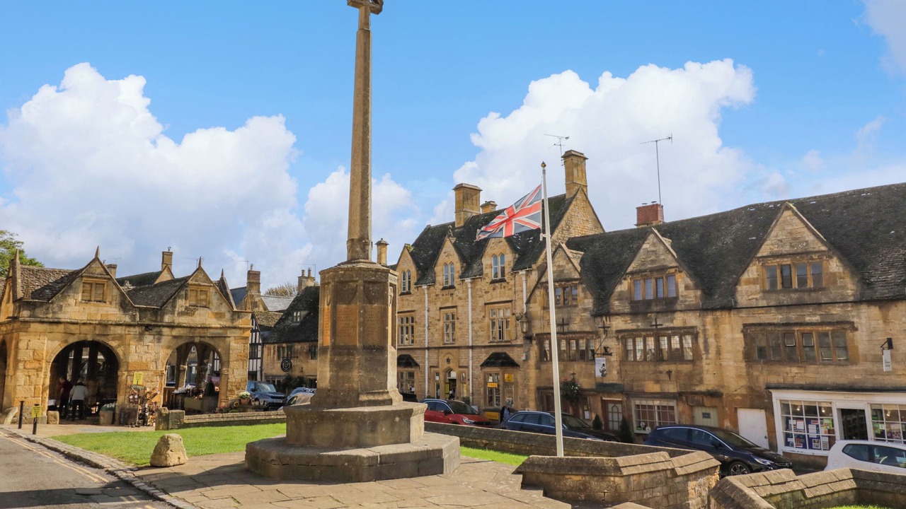 Photo of Others in Cow Honeybourne