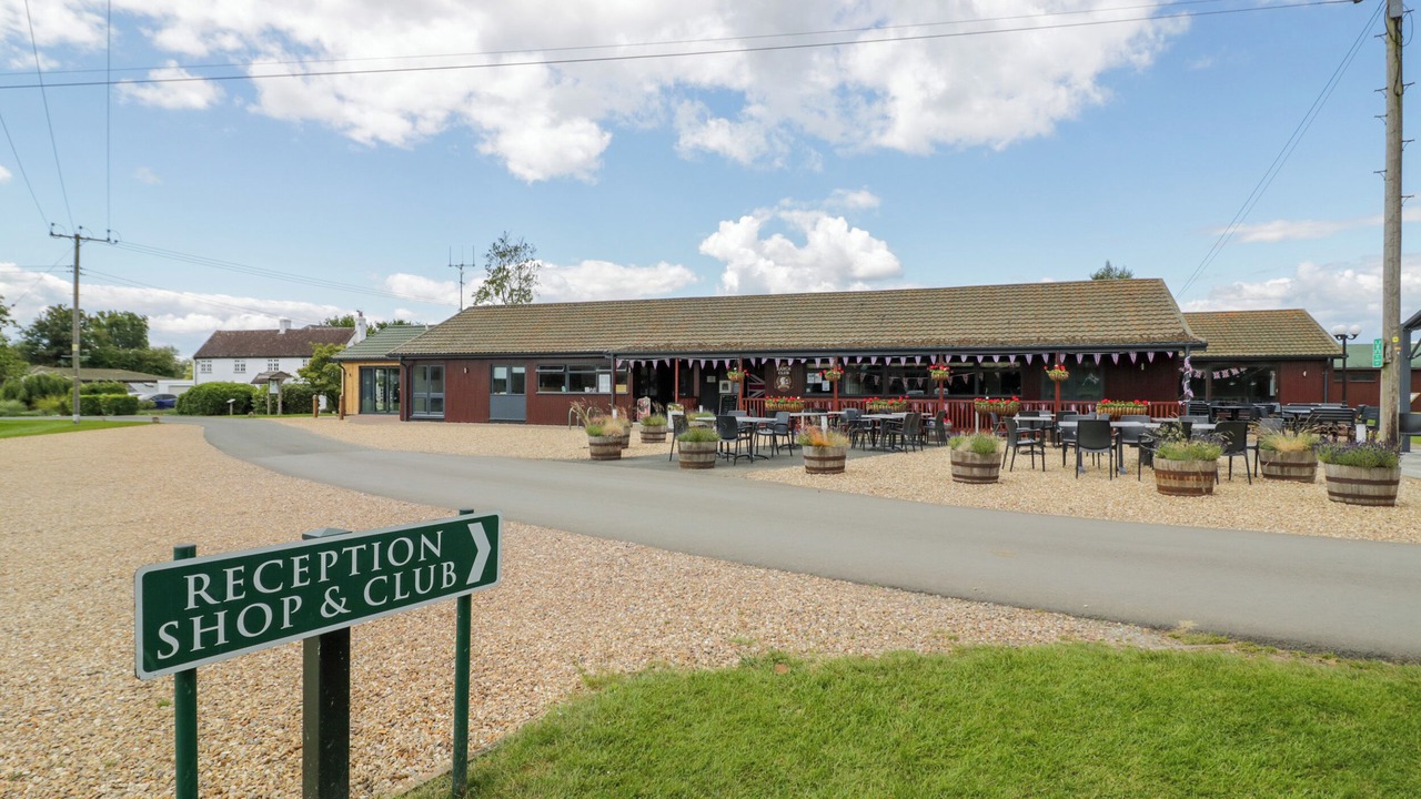 Photo of Outdoor in Cow Honeybourne